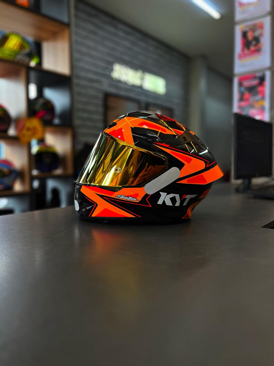 Capacete KYT Premium